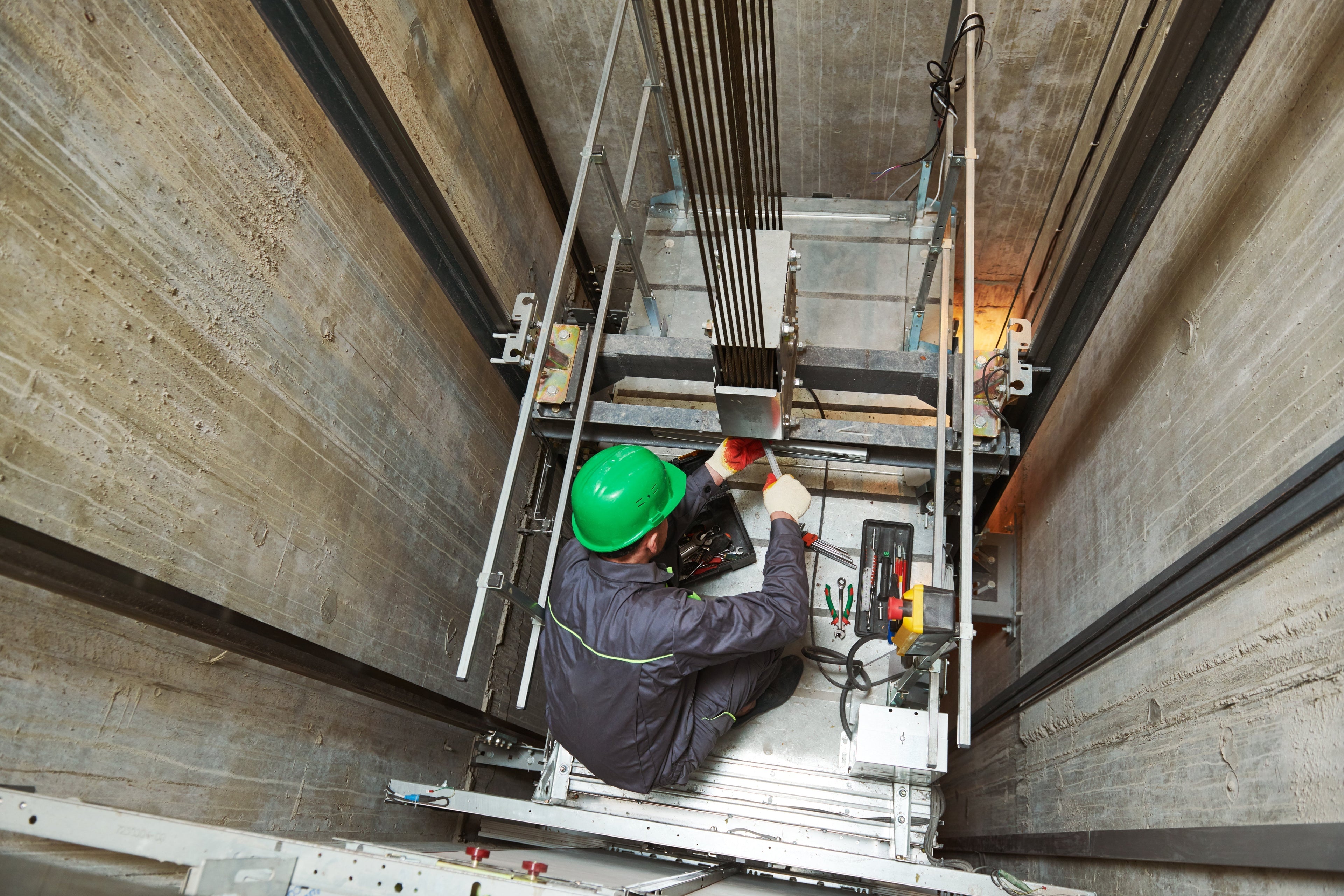 Best Lubricants for Elevator Wire Ropes: What to Use and What to Avoid